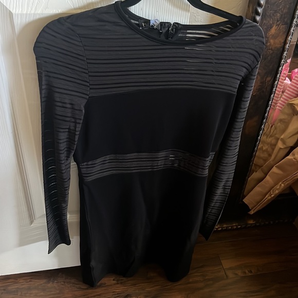 LONG SLEEVE STRIPED MESH MINI DRESS BLACK M New - Picture 9 of 15